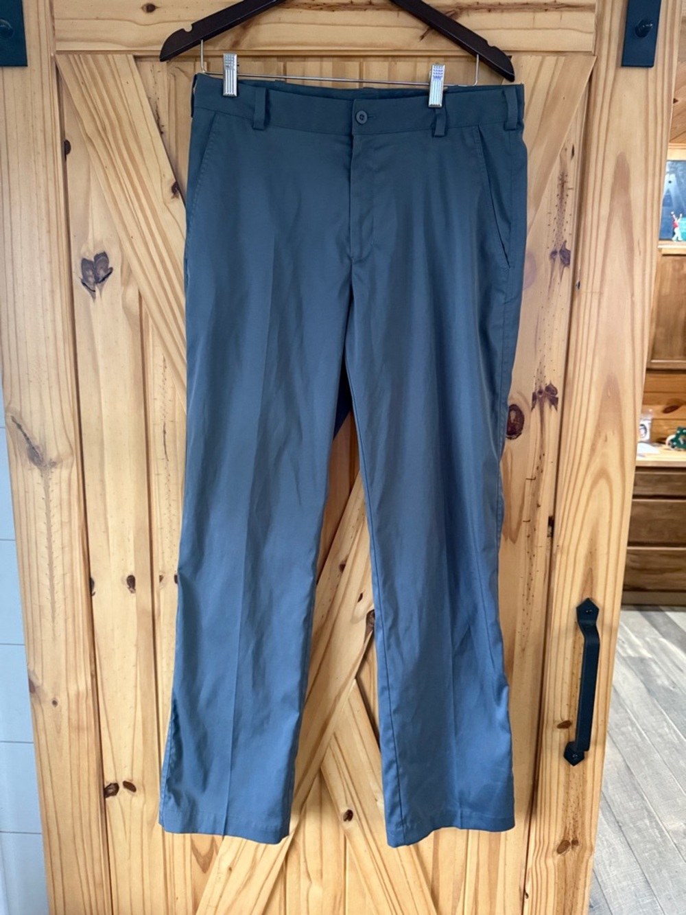 Nike Men's Gray Straight-Leg Performance Pants